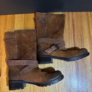 Clarks Lallana Beat Boots Tan Suede 7.5 M Womens Buckle Mid Calf Burnished Biker